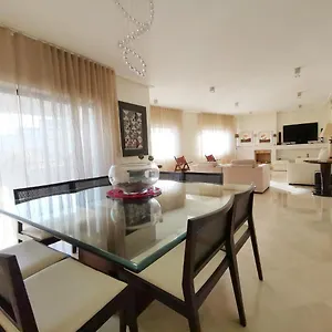Appartement Entire Floor Parque Nacoes Prime Expo30, Lisboa